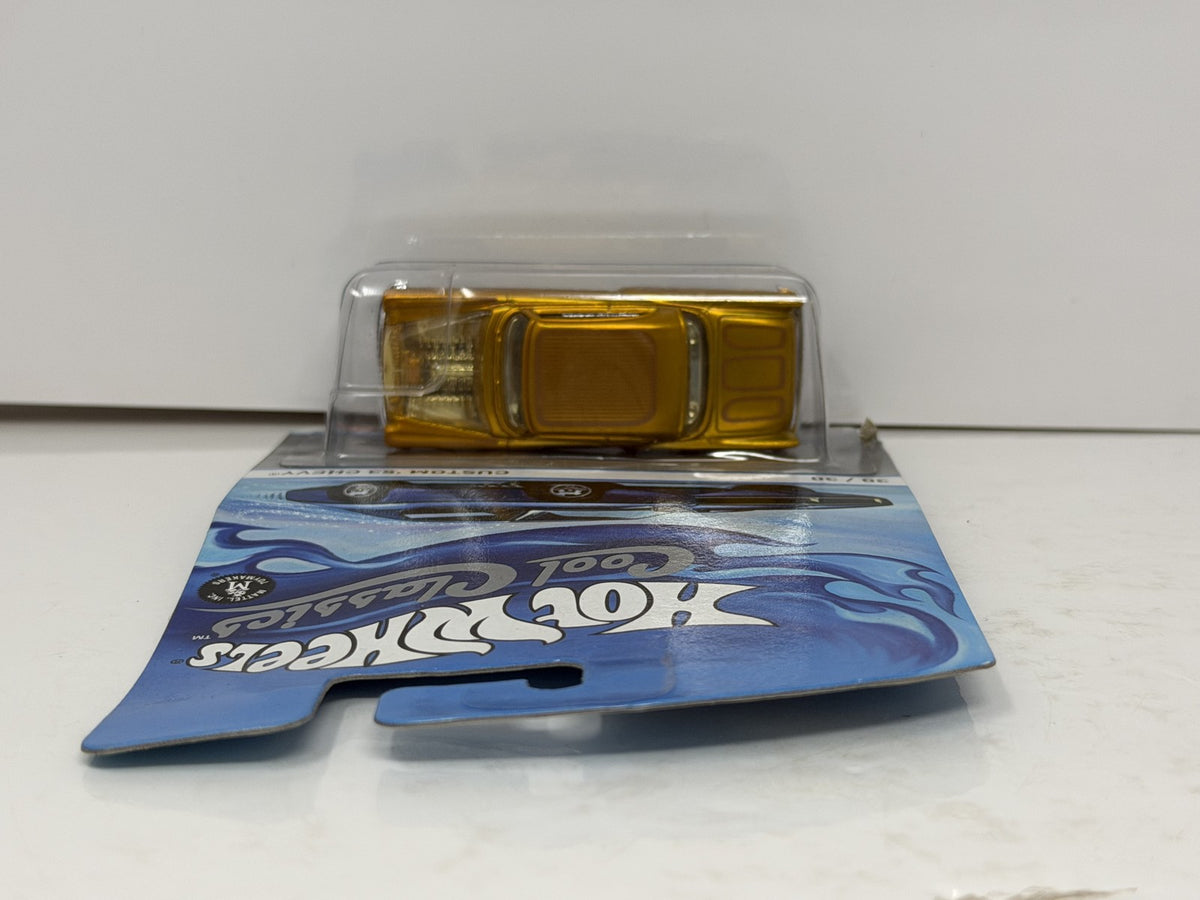 Hot Wheels Cool Classics 1953 Chevrolet Custom Spectrafrost 1:64 Diecast Gold
