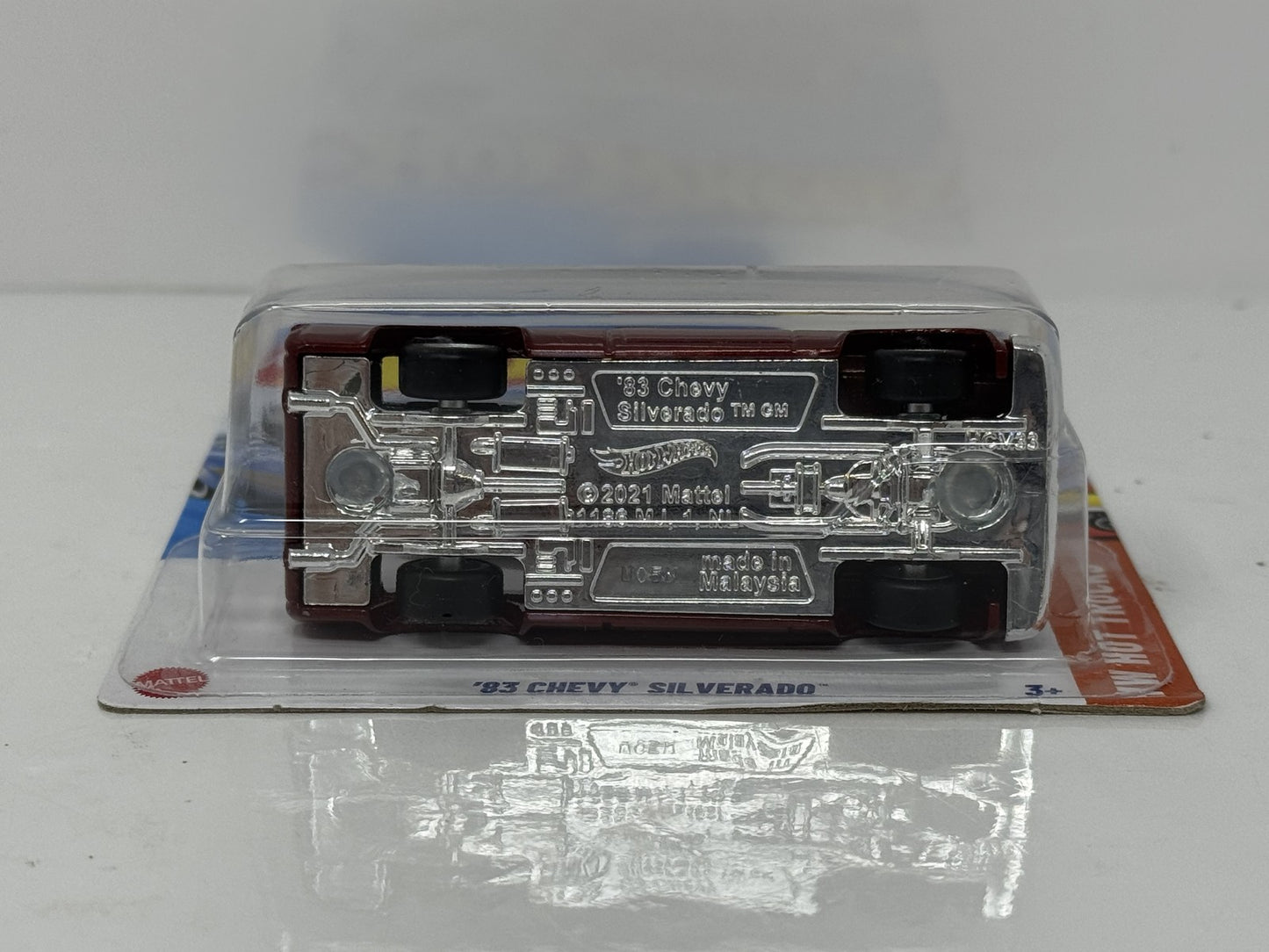 Hot Wheels Hot Trucks 1983 Chevy Silverado 1:64 Diecast Red Custom Real Riders