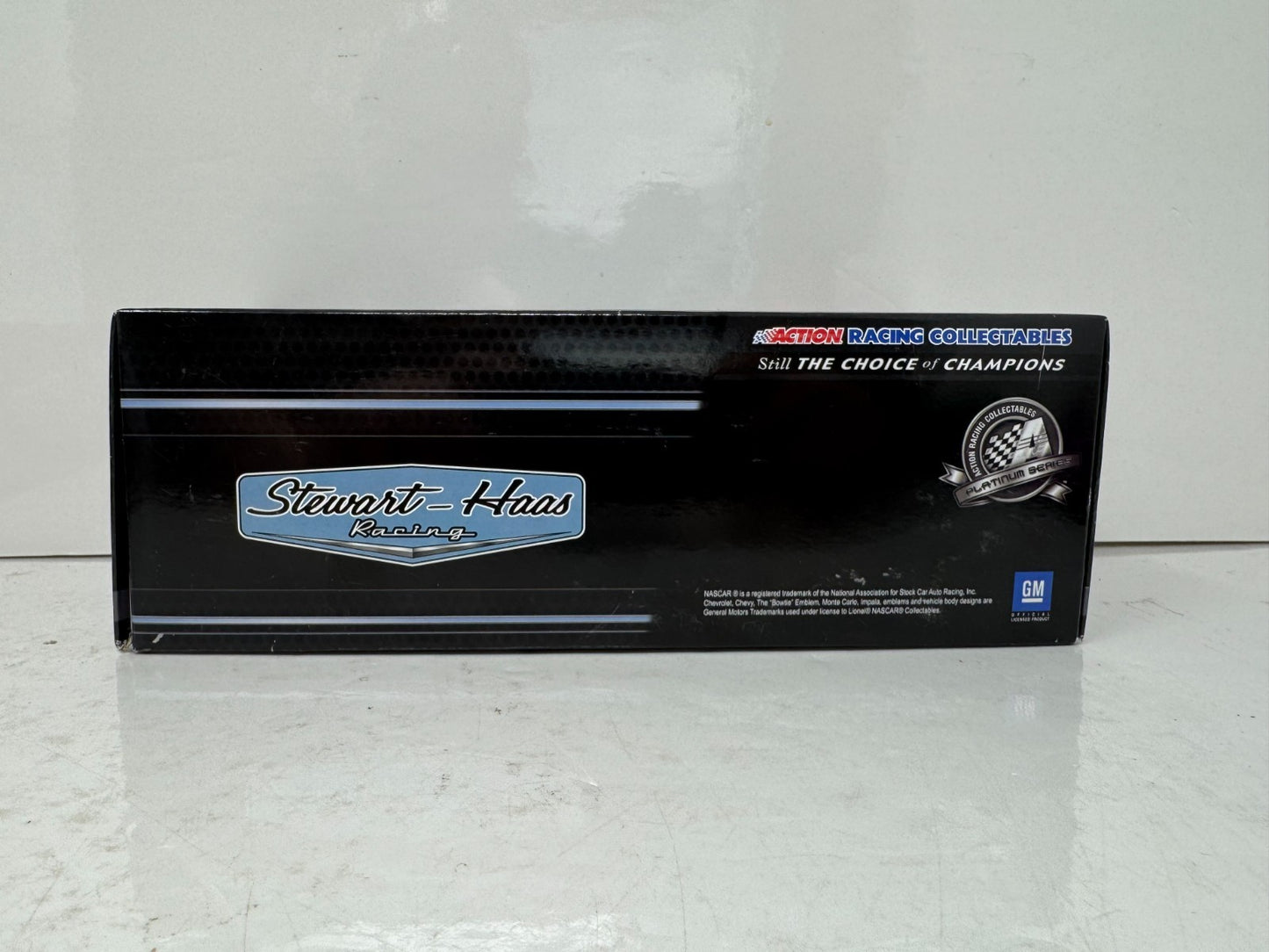 Lionel Nascar #39 Ryan Newman Quicken Loans 2013 Chevy SS 1:24 Diecast 1 of 1100