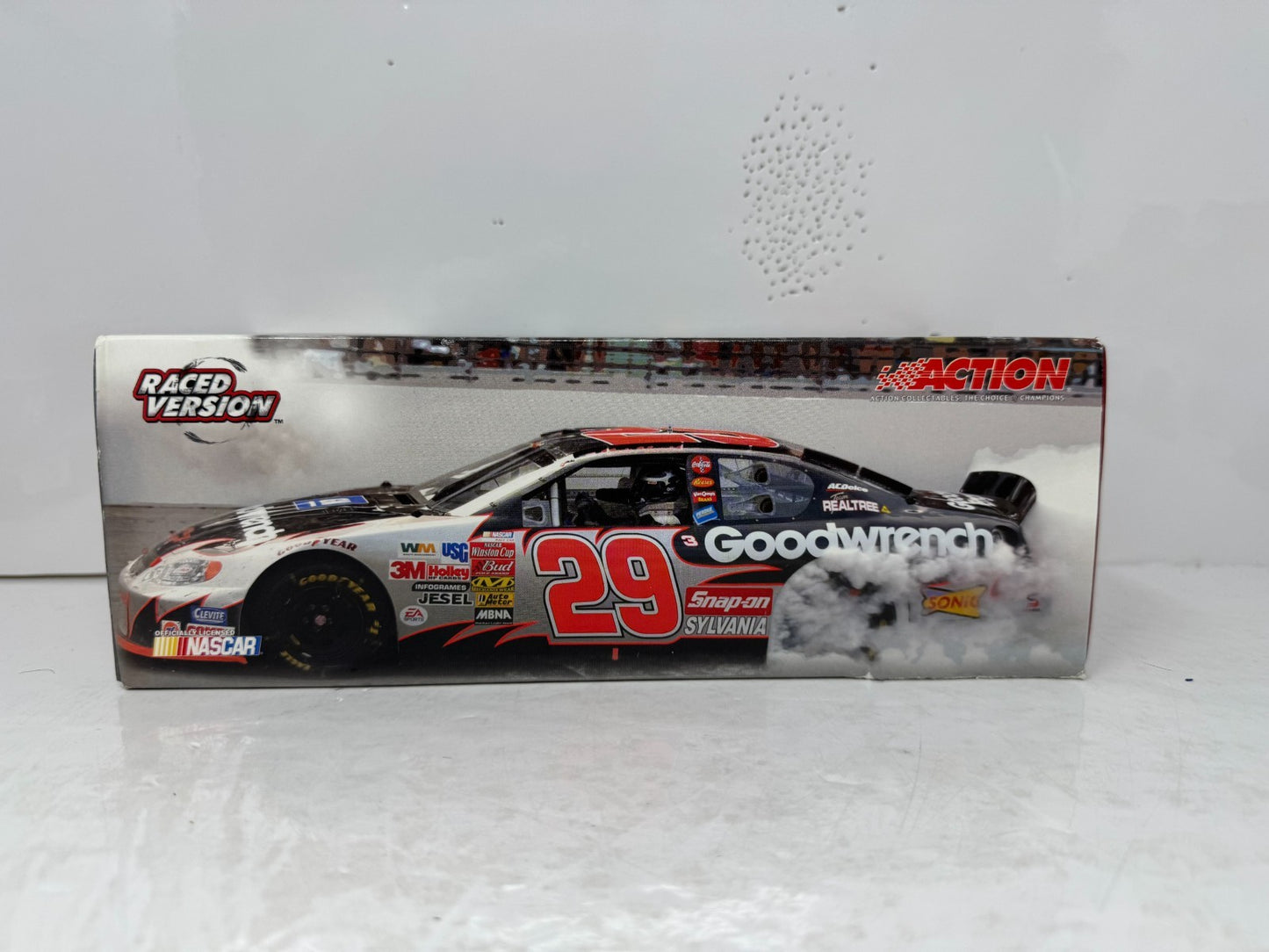 Action Nascar #29 Kevin Harvick GM Goodwrench Victory Burn-out 2003 1:24 Diecast