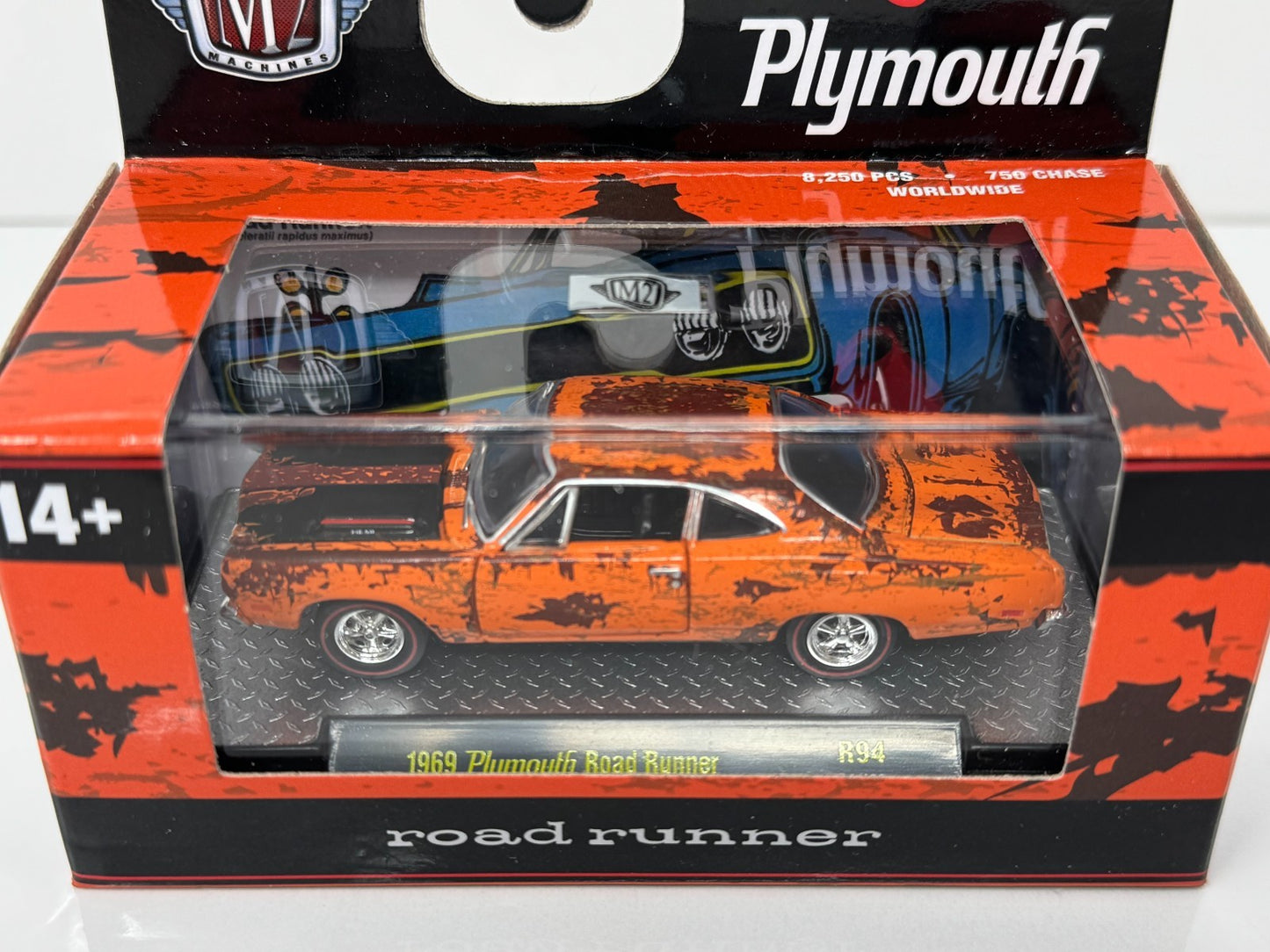M2 Machines Plymouth 1969 Plymouth Road Runner 1:64 Diecast