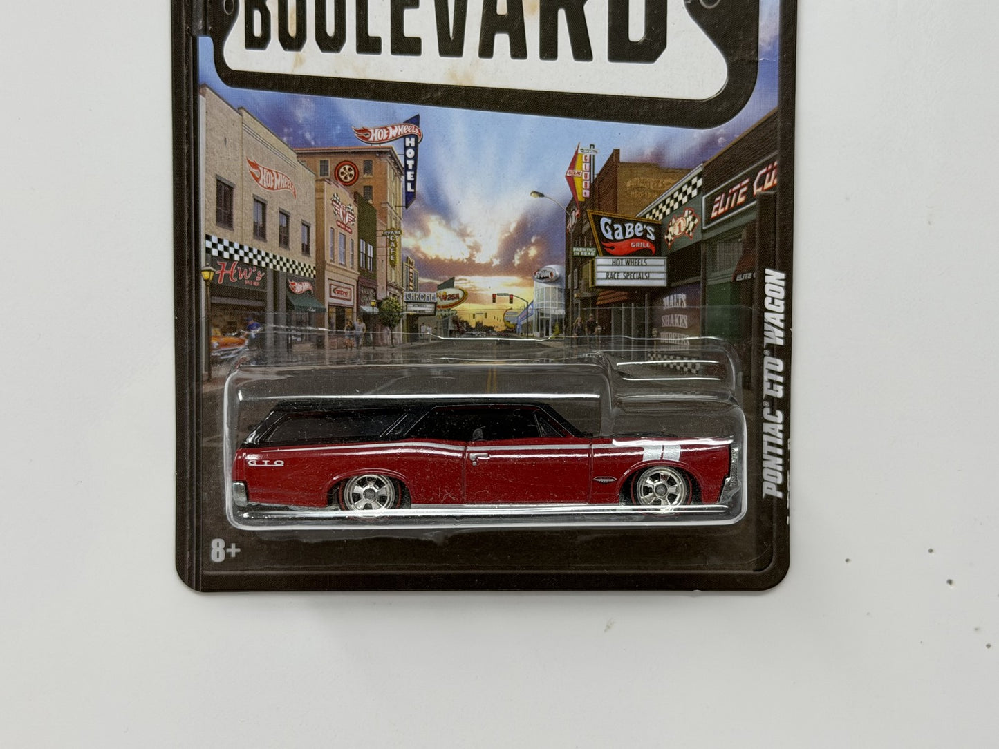 Hot Wheels Boulevard Pontiac GTO Wagon 1:64 Diecast Real Riders