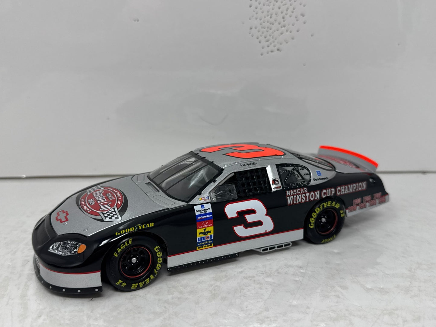 Action Nascar #3 Dale Earnhardt Victory Lap 7x Champion 2003 1:24 Diecast