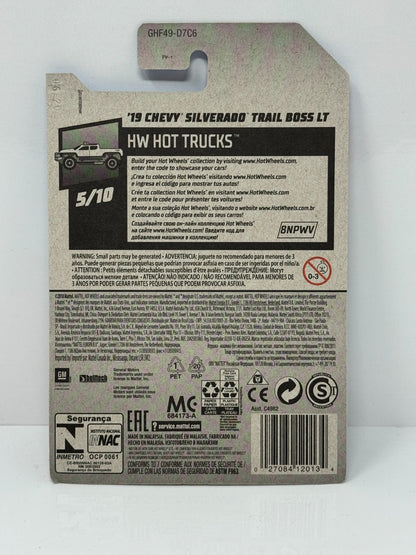 Hot Wheels HW Hot Trucks 2019 Chevy Silverado Trail Boss LT 1:64 Diecast
