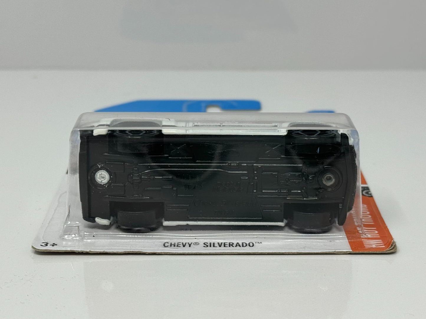 Hot Wheels HW Hot Trucks Chevy Silverado 1:64 Diecast