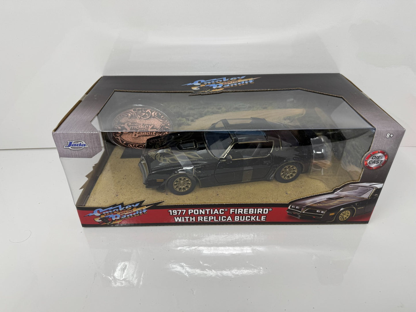 Jada Smokey and the Bandit 1977 Pontiac Firebird Trans Am w/ Buckle 1:24 Diecast