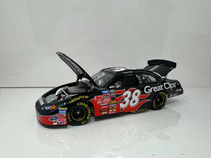 Action NASCAR Kasey Kahne #38 Great Clips 2004 Dodge Intrepid 1:24 Diecast