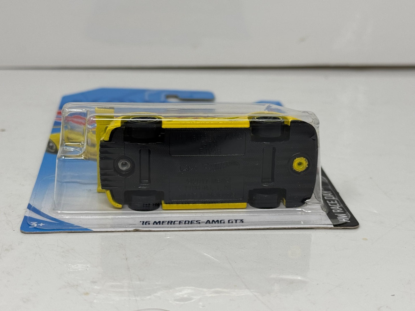 Hot Wheels Race Day 2016 Mercedes-AMG GT3 1:64 Diecast Yellow