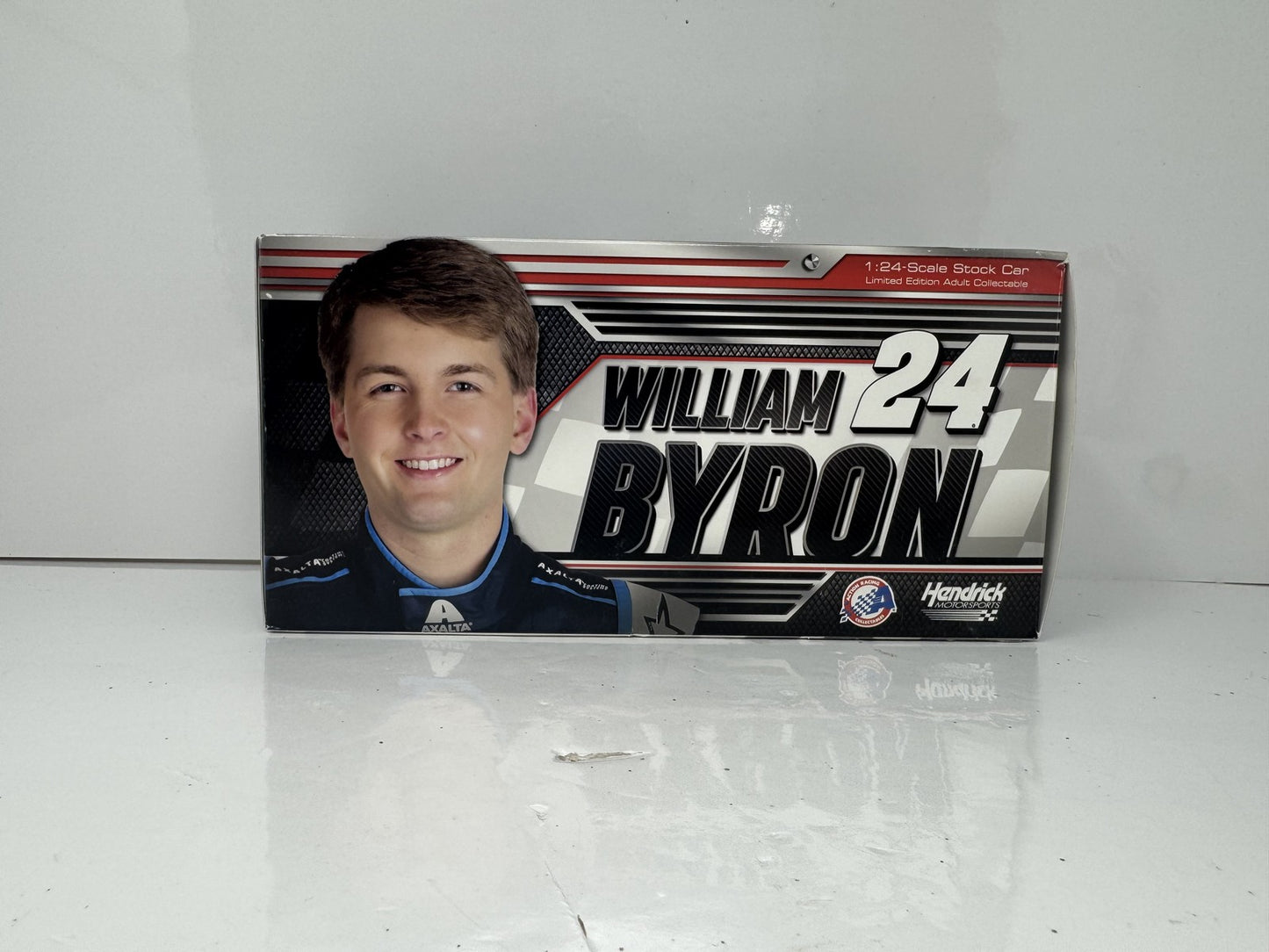 Lionel NASCAR William Byron #24 Liberty University 2018 Chev Camaro 1:24 Diecast