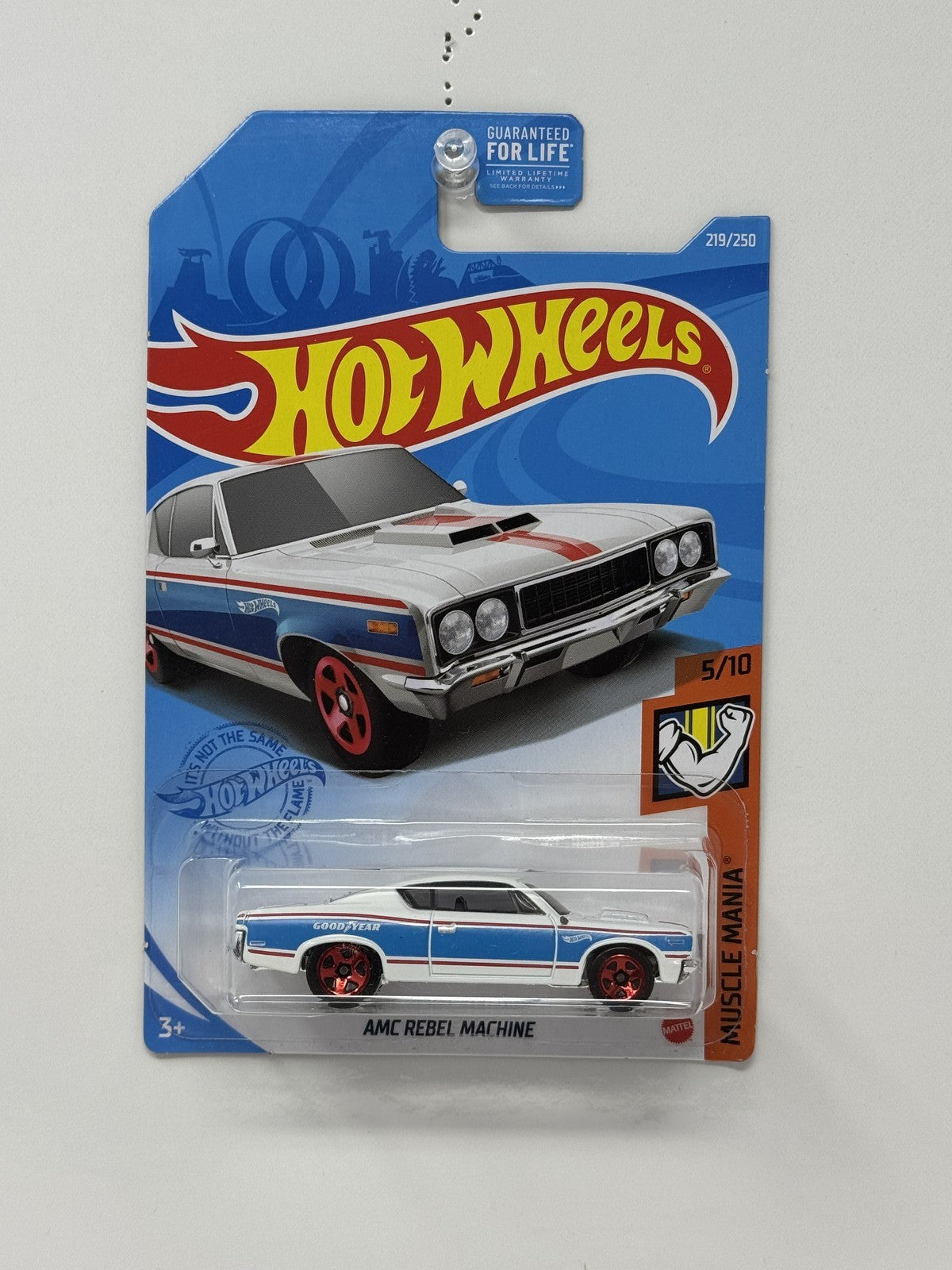 Hot Wheels Muscle Mania AMC Rebel Machine 1:64 Diecast White