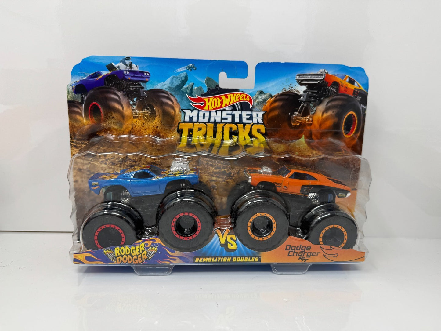 Hot Wheels Monster Trucks Rodger Dodger vs. Dodge Charger 1:64 Diecast