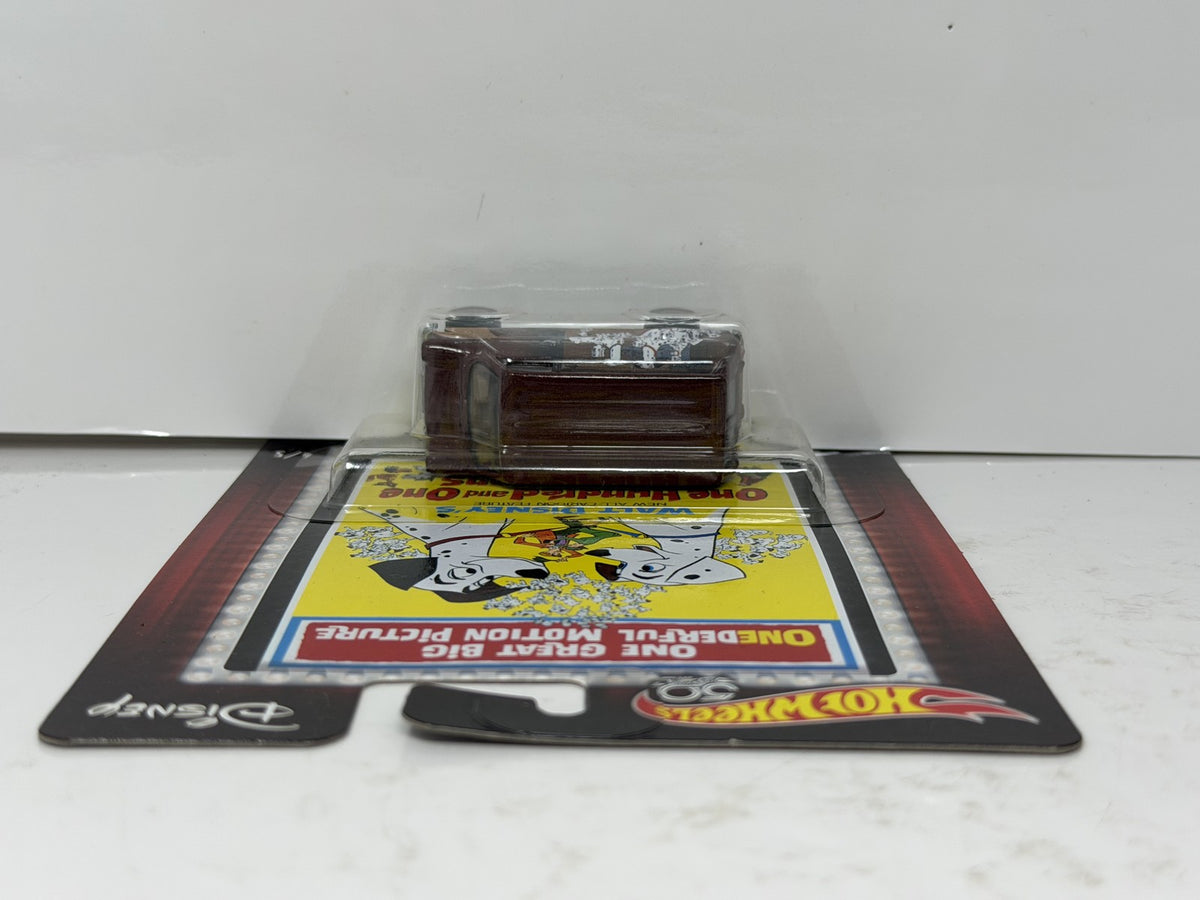 Hot Wheels Disney 101 Dalmatians Ford Transit Supervan 1:64 Diecast Real Riders