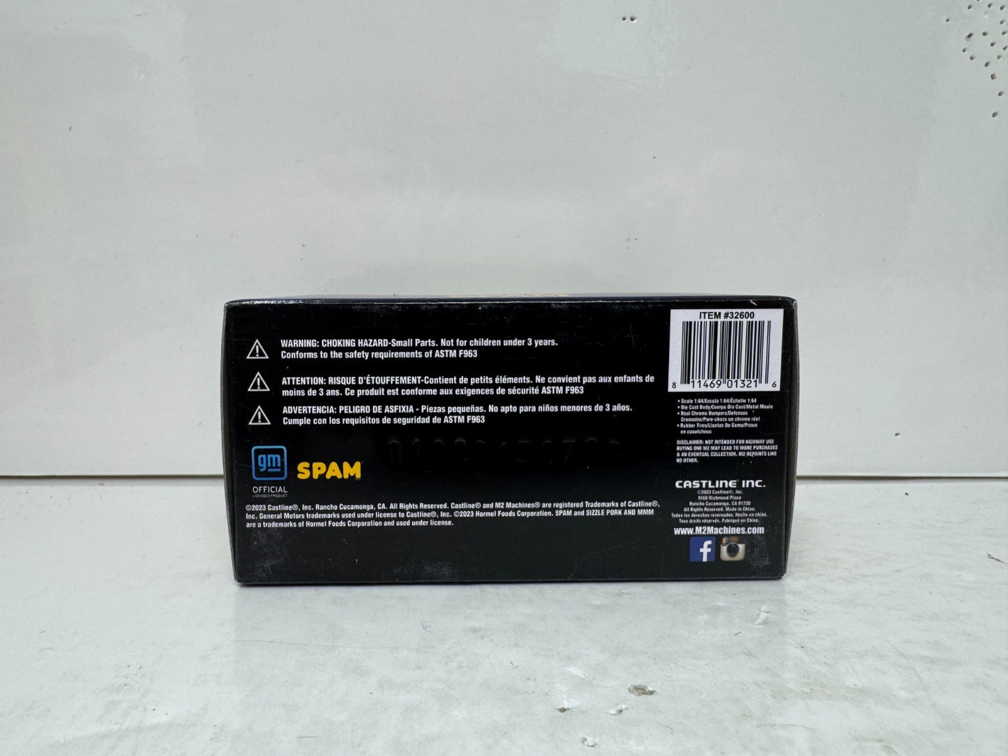 M2 Machines SPAM 1975 GMC Sierra Grande 15 1:64 Diecast