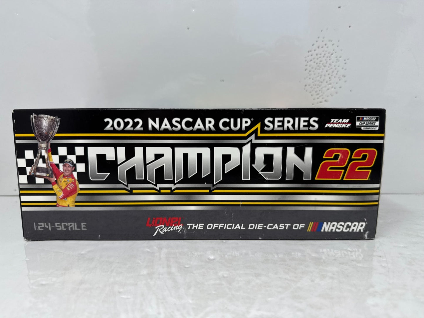 Lionel Nascar #22 Joey Logano Shell Pennzoil Champion 2022 Mustang 1:24 Diecast