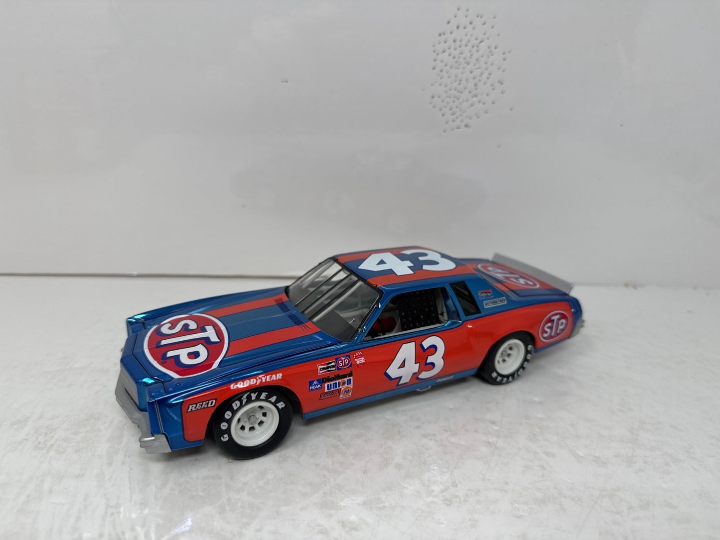 Action Nascar #43 Richard Petty STP Chevy 400 Win 1980 Monte Carlo 1:24 Diecast