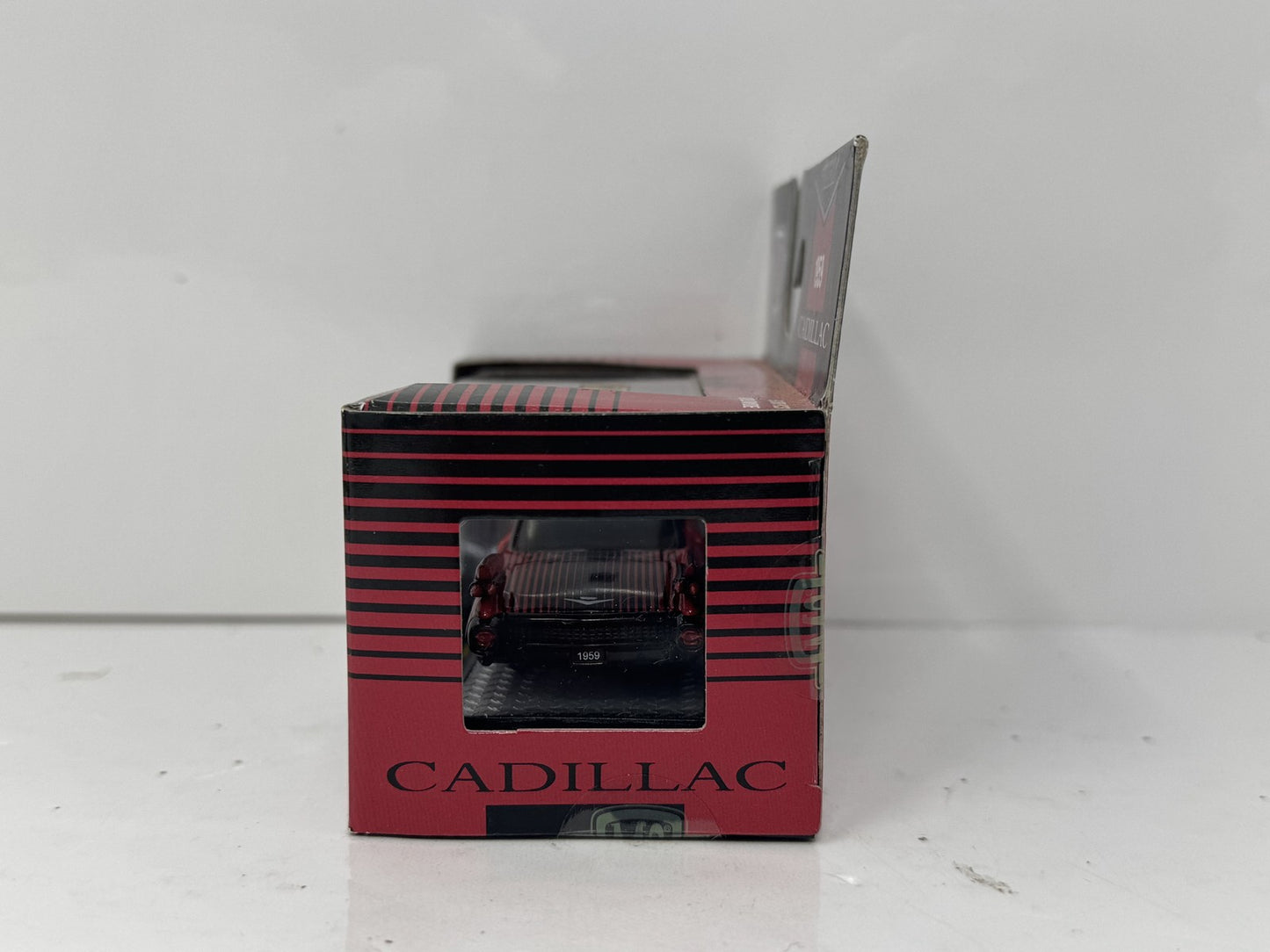 M2 Machines Cadillac 1959 Cadillac Series 62 1:64 Diecast