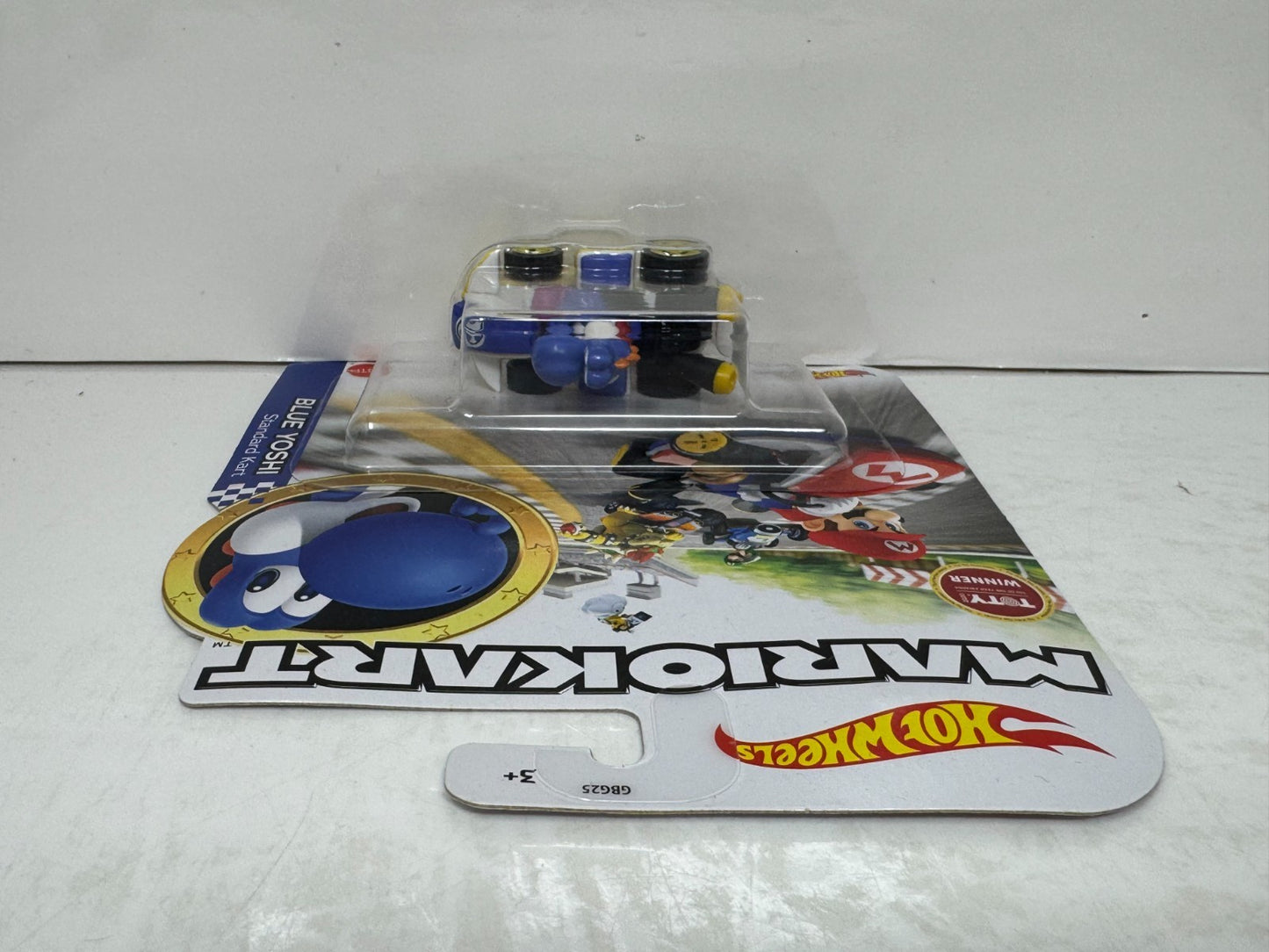 Hot Wheels Mario Kart Blue Yoshi Standard Kart 1:64 Diecast