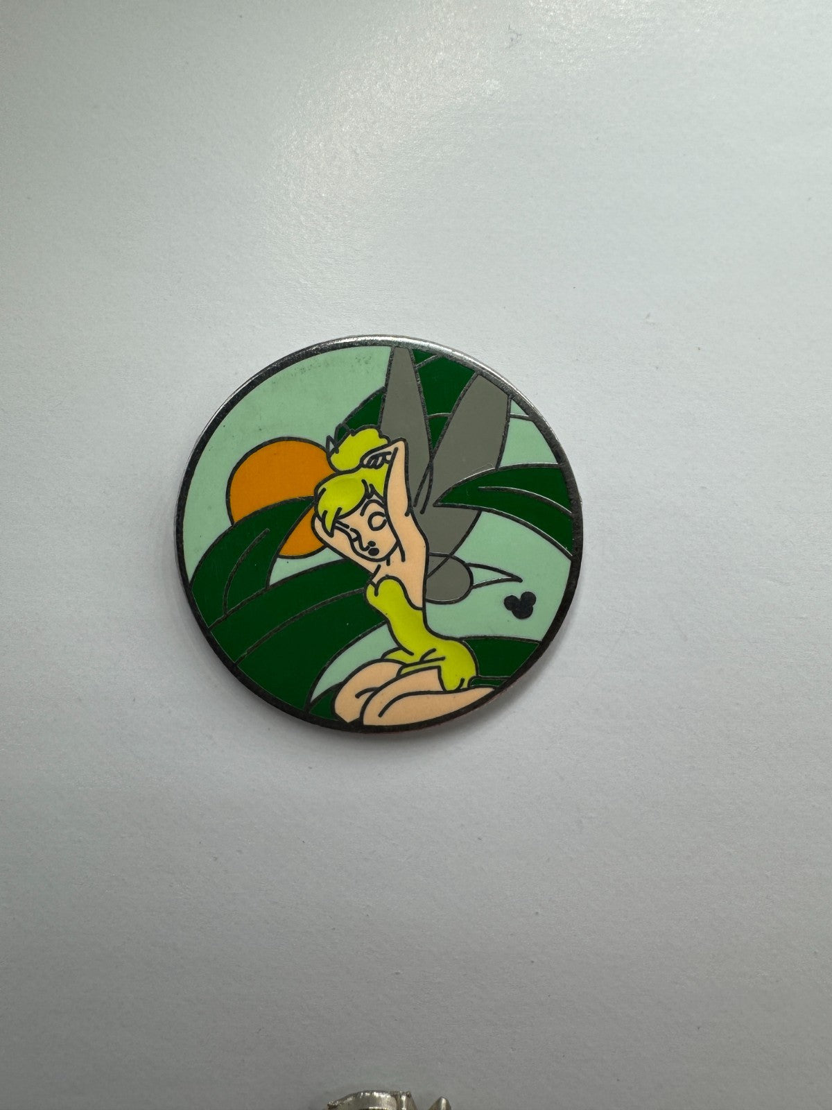 DLR Disney Sun and Leaves Tinker Bell Cast Lanyard Trading Pin DC1S13