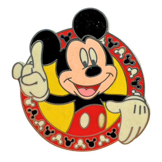 Disney Mickey Mouse and Friends Hip Lanyard Starter Trading Pin DC2S1