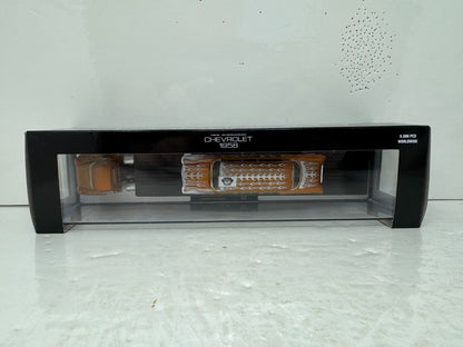 M2 Machines 1958 Chevrolet Impala & 1958 Chevy LCF Hauler 1:64 Diecast