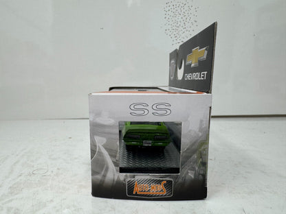 M2 Machines Auto Mods 1969 Chevrolet Camaro SS/RS 396 1:64 Diecast