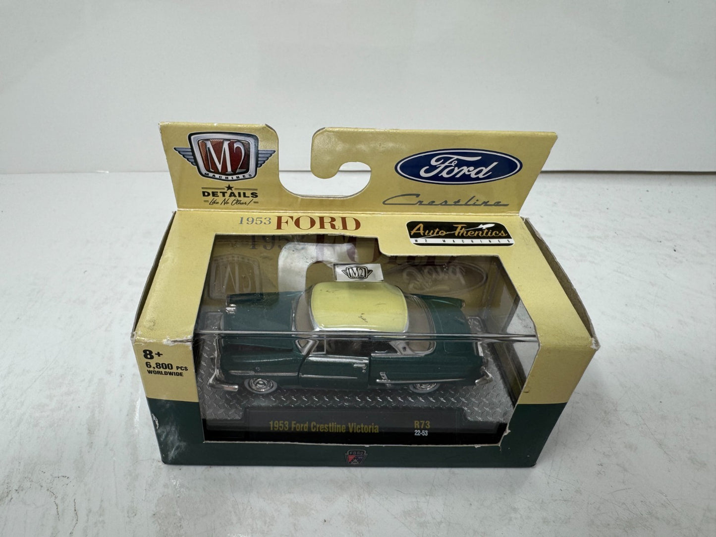 M2 Machines Auto Thentics 1953 Ford Crestline Victoria 1:64 Diecast