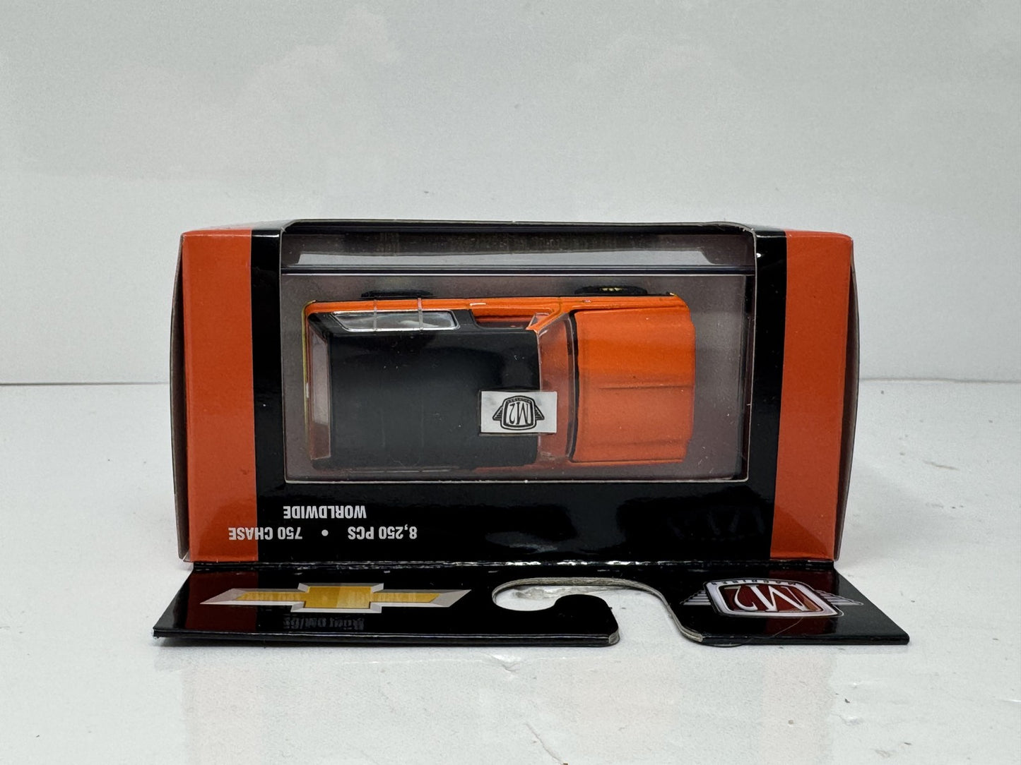 M2 Machines Chevrolet 1974 Chevy K5 Blazer Chase 1:64 Diecast