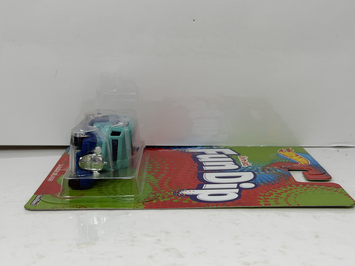 Hot Wheels Fun Dip 1934 Dodge Delivery 1:64 Real Riders