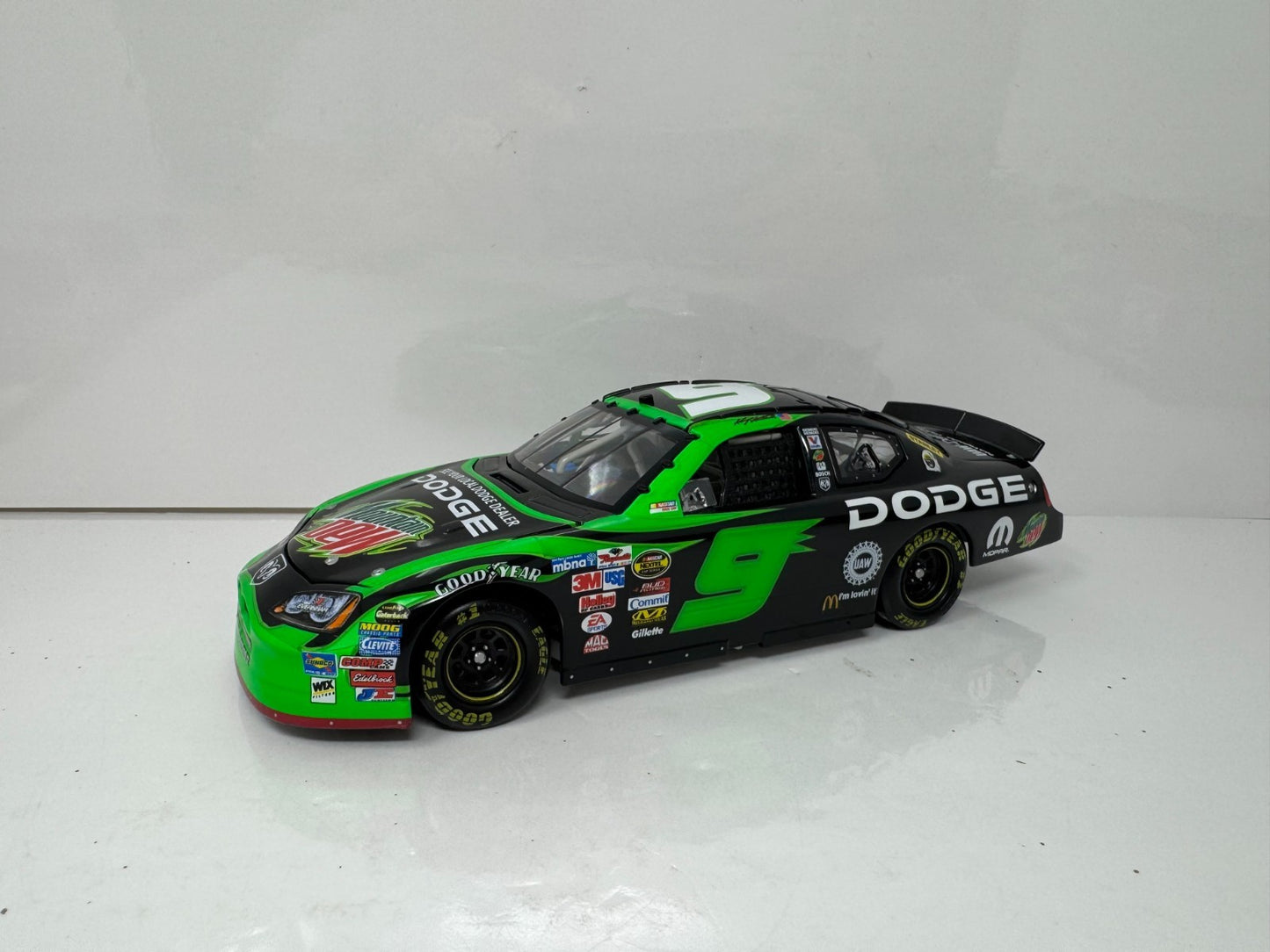 Action NASCAR Kasey Kahne #9 Mountain Dew 2005 Dodge Charger 1:24 Diecast
