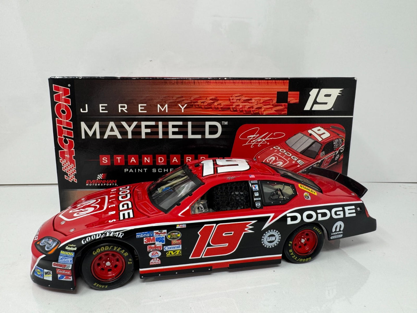 Action NASCAR Jeremy Mayfield #19 Dodge Dealers 2006 Dodge Charger 1:24 Diecast