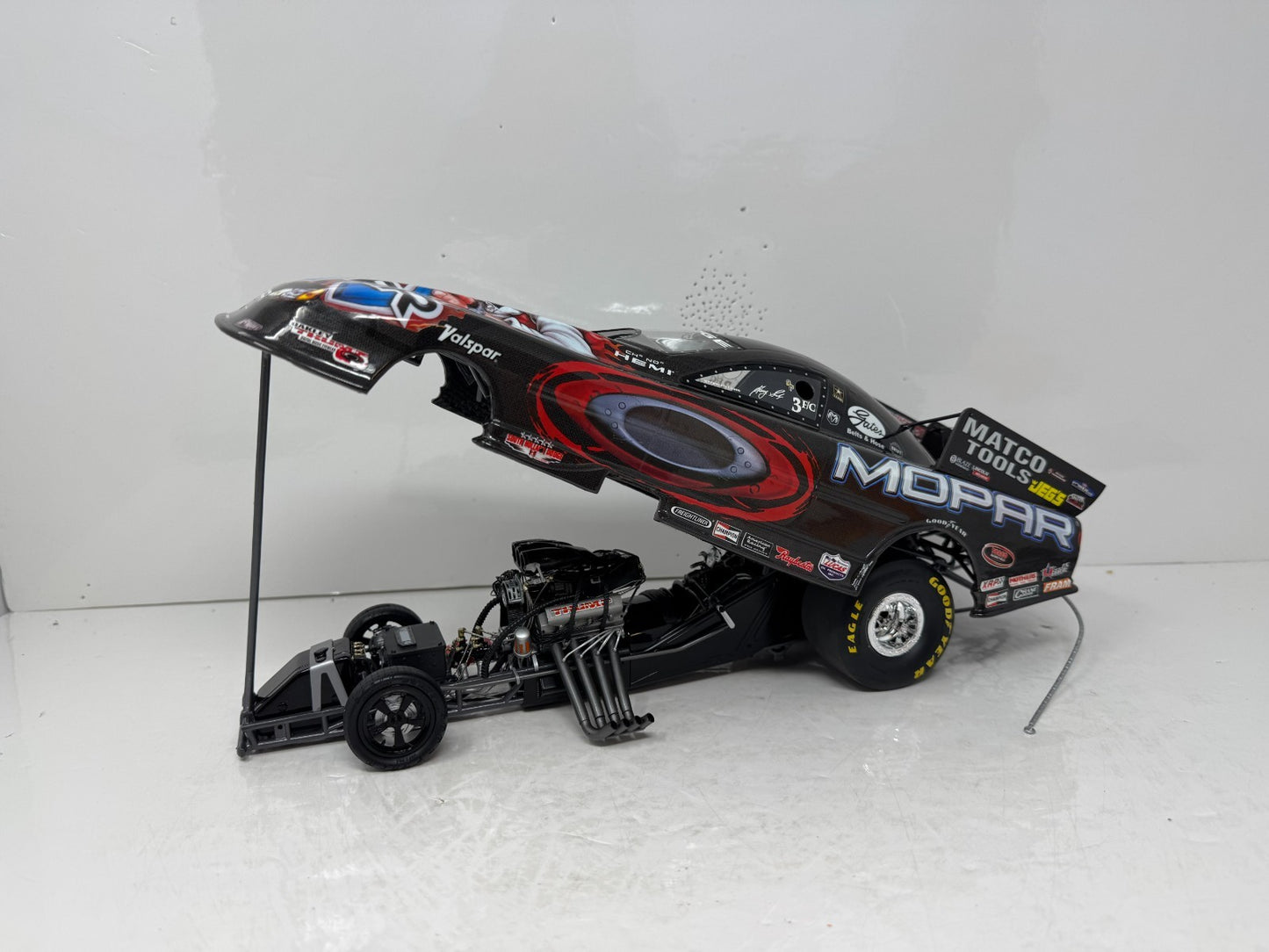 Milestone Gary Scelzi NHRA Mopar Oakley Carbon Dodge Stratus Funny Car 116 Scale