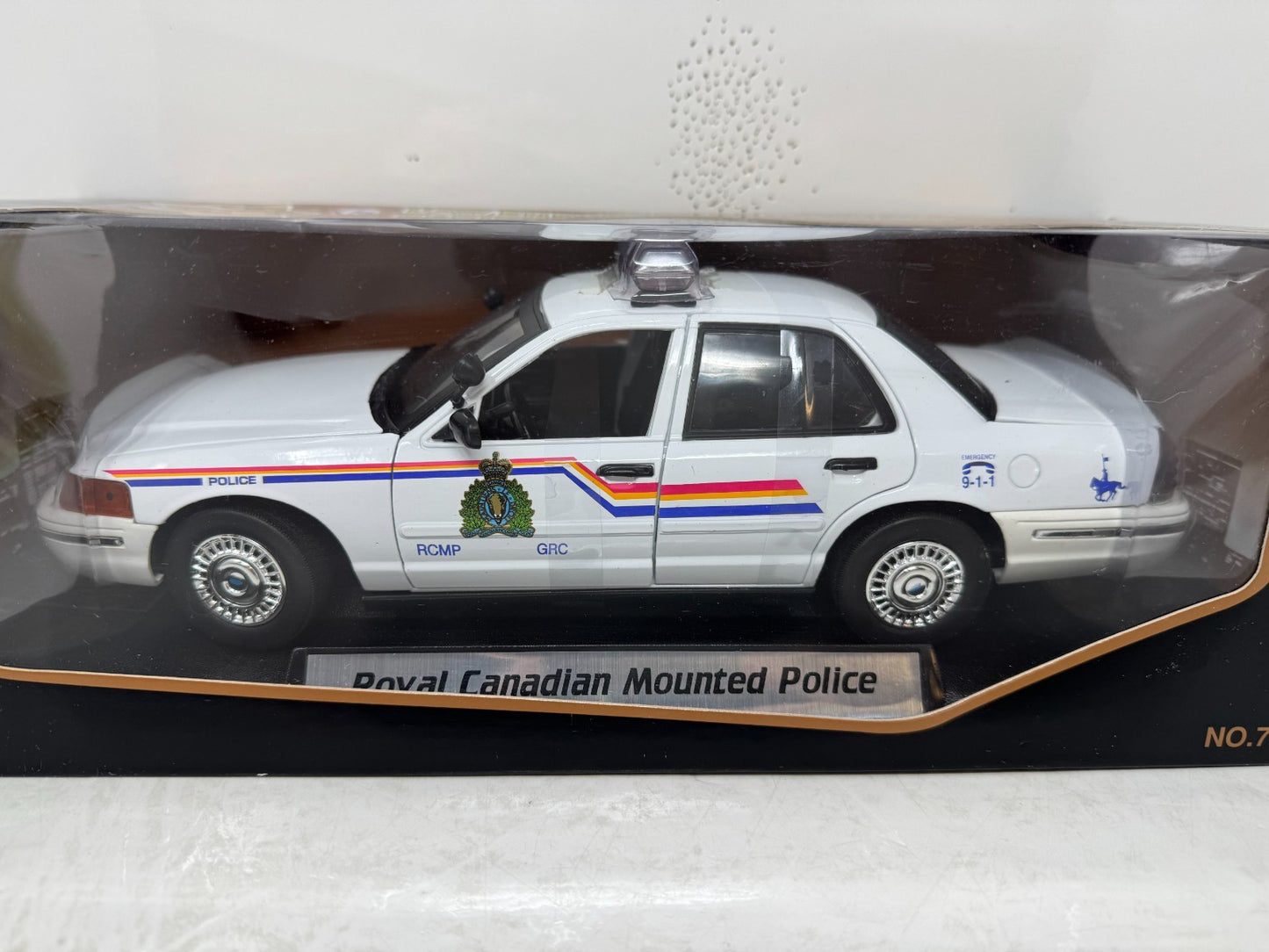 Motor Max RCMP Ford Crown Victoria Police Car 1:18 Diecast