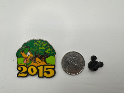 WDW Disney Pluto Animal Kingdom 2015 Starter Trading Pin DC2S12