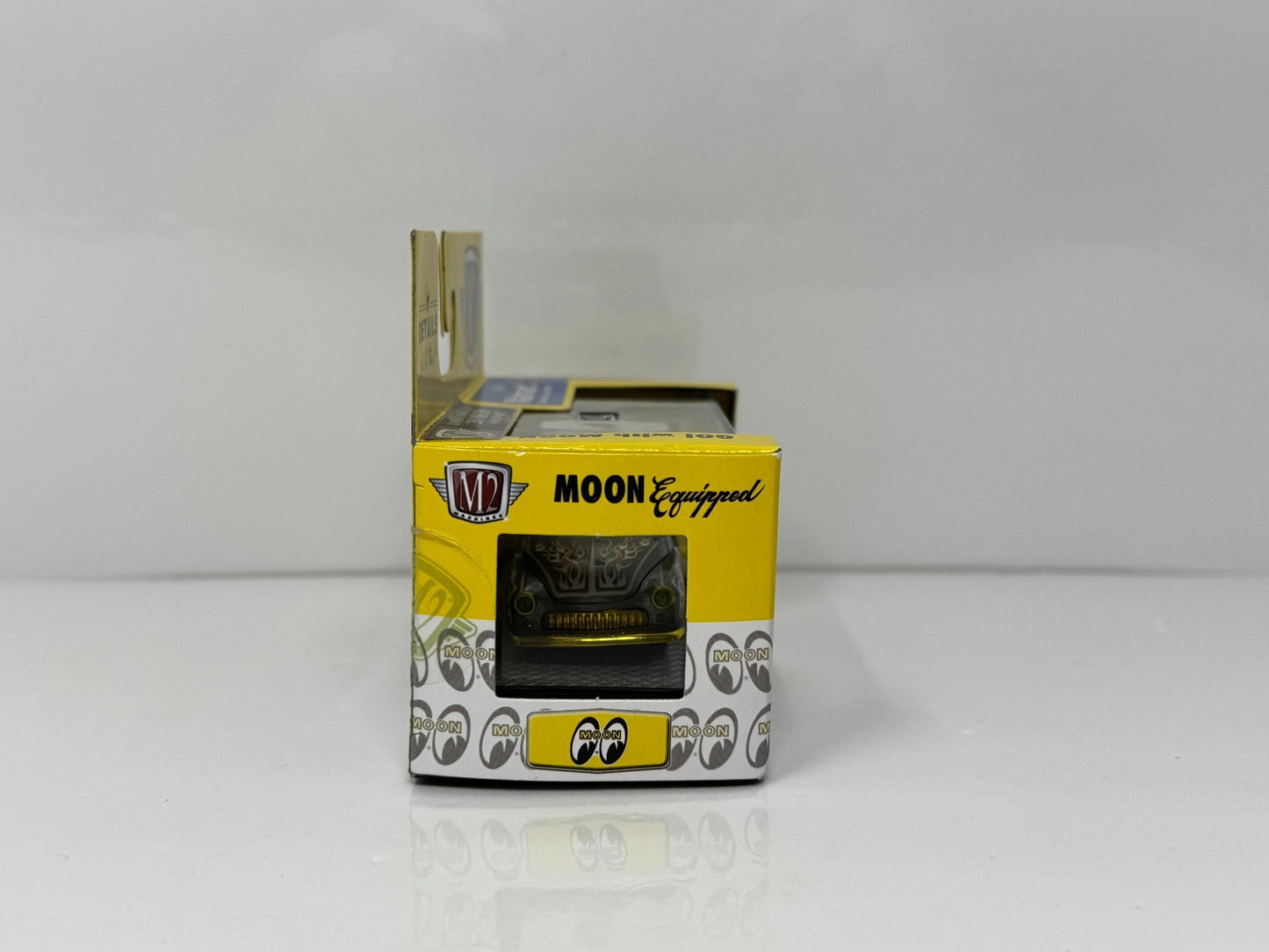M2 Machines Moon Equipped 1949 Mercury Custom RAW CHASE 1:64 Diecast