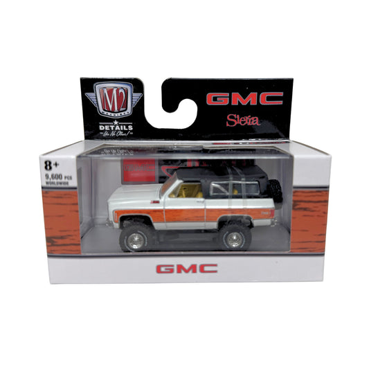 M2 Machines 1973 GMC Jimmy Sierra 4x4 1:64 Diecast