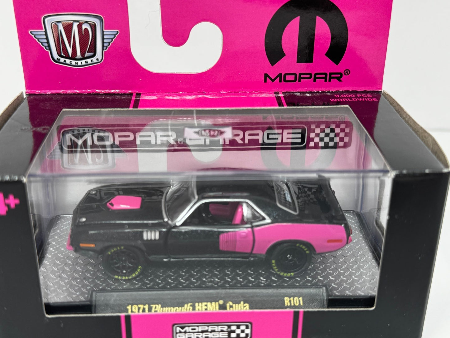 M2 Machines Mopar Garage 1971 Plymouth HEMI Cuda 1:64 Diecast