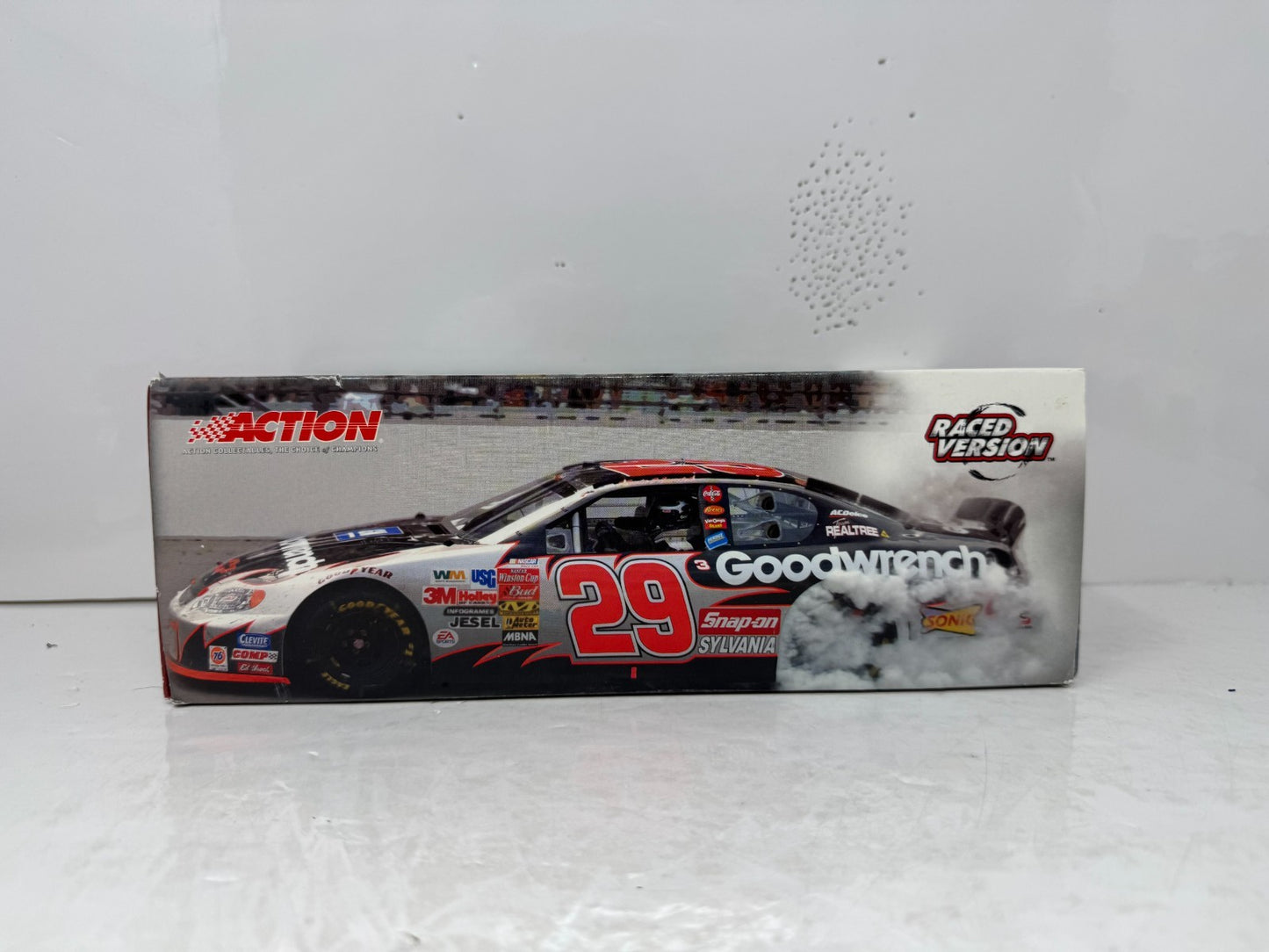 Action Nascar #29 Kevin Harvick GM Goodwrench Victory Burn-out 2003 1:24 Diecast
