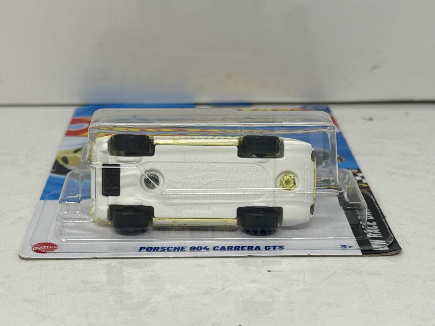 Hot Wheels Race Day Porsche 904 Carrera GTS 1:64 Diecast Yellow