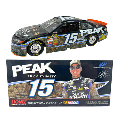 Action NASCAR Clint Bowyer #15 Peak Duck Dynasty 2013 Toyota Camry 1:24 Diecast