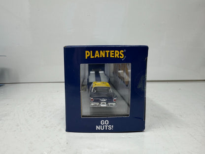 M2 Machines Auto Haulers 1957 Ford Fairlane 500 & 1970 Ford COE 1:64 Diecast