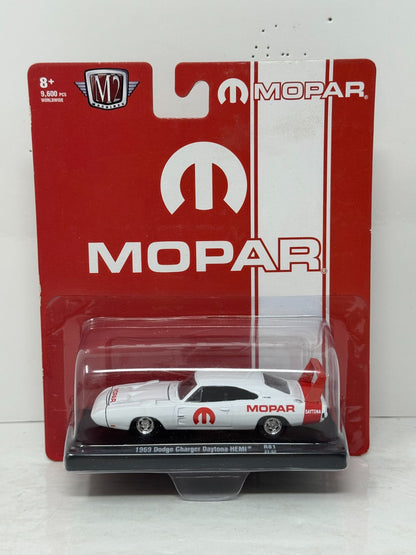 M2 Machines Mopar 1969 Dodge Charger Daytona Hemi 1:64 Diecast