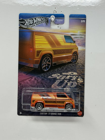 Hot Wheels Surf's Up Custom '77 Dodge Van 1:64 Diecast