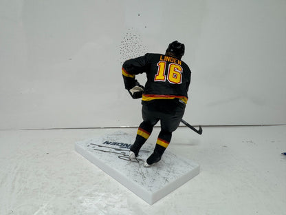 McFarlane NHL Trevor Linden Vancouver Canucks Figure Auto Signed