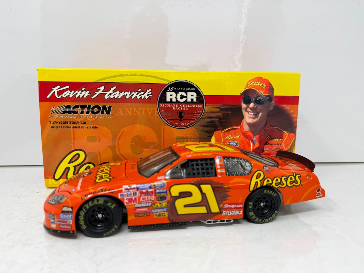 Action Nascar #21 Kevin Harvick Reese's RCR 35th Anniv. 2004 Chevy 1:24 Diecast