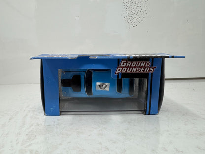 M2 Machines Ground Pounders 1970 Dodge Challenger R/T 383 1:64 Diecast