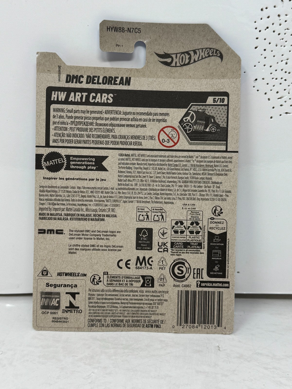 Hot Wheels Art Cars DMC DeLorean 1:64 Diecast