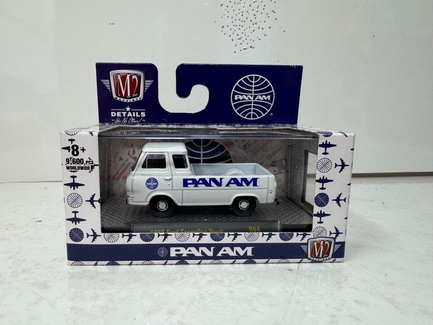 M2 Machines Pan Am 1965 Ford Econoline Truck 1:64 Diecast