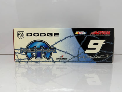 Action NASCAR Kasey Kahne #9 MOPAR 2004 Dodge Intrepid 1:24 Diecast