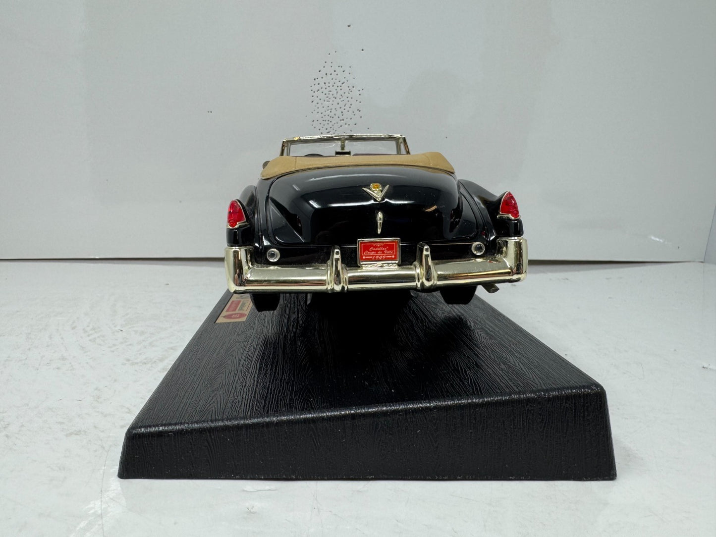 Yat Ming Road Legends 1949 Cadillac Coupe DeVille 1:18 Diecast Leather Edition