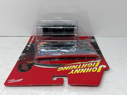 Johnny Lightning American Beauties 1957 Chevy Bel Air 1:64 Diecast